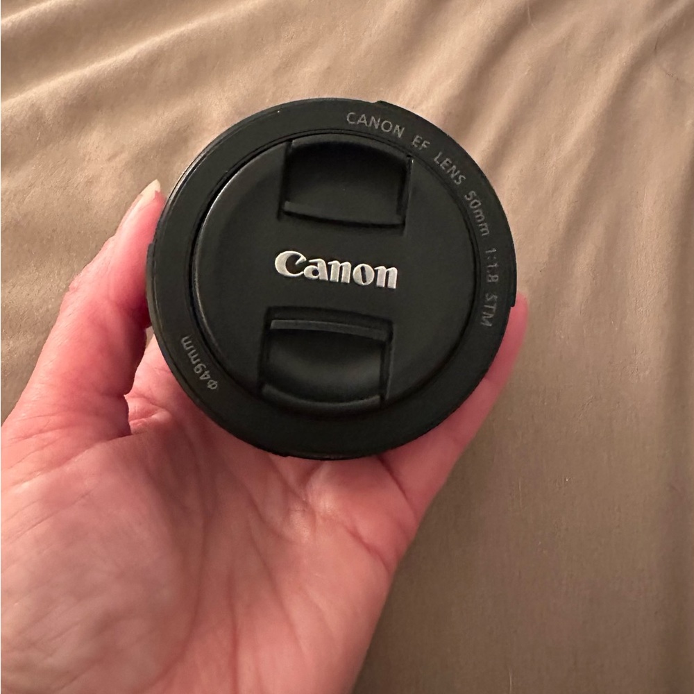 Canon Black 50mm Lens - Picture 2 of 2